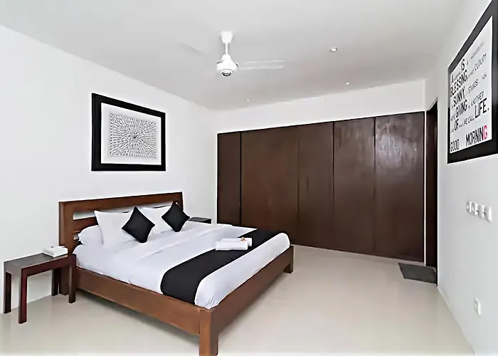 Villa Astarta , Canggu, 5 Mins To Berawa Newly Renovated