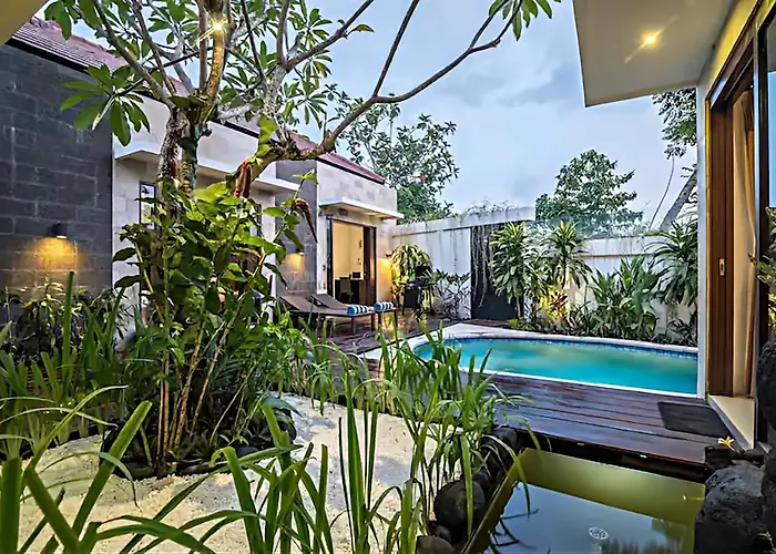 Astarta , Canggu, 5 Mins To Berawa Newly Renovated Villa